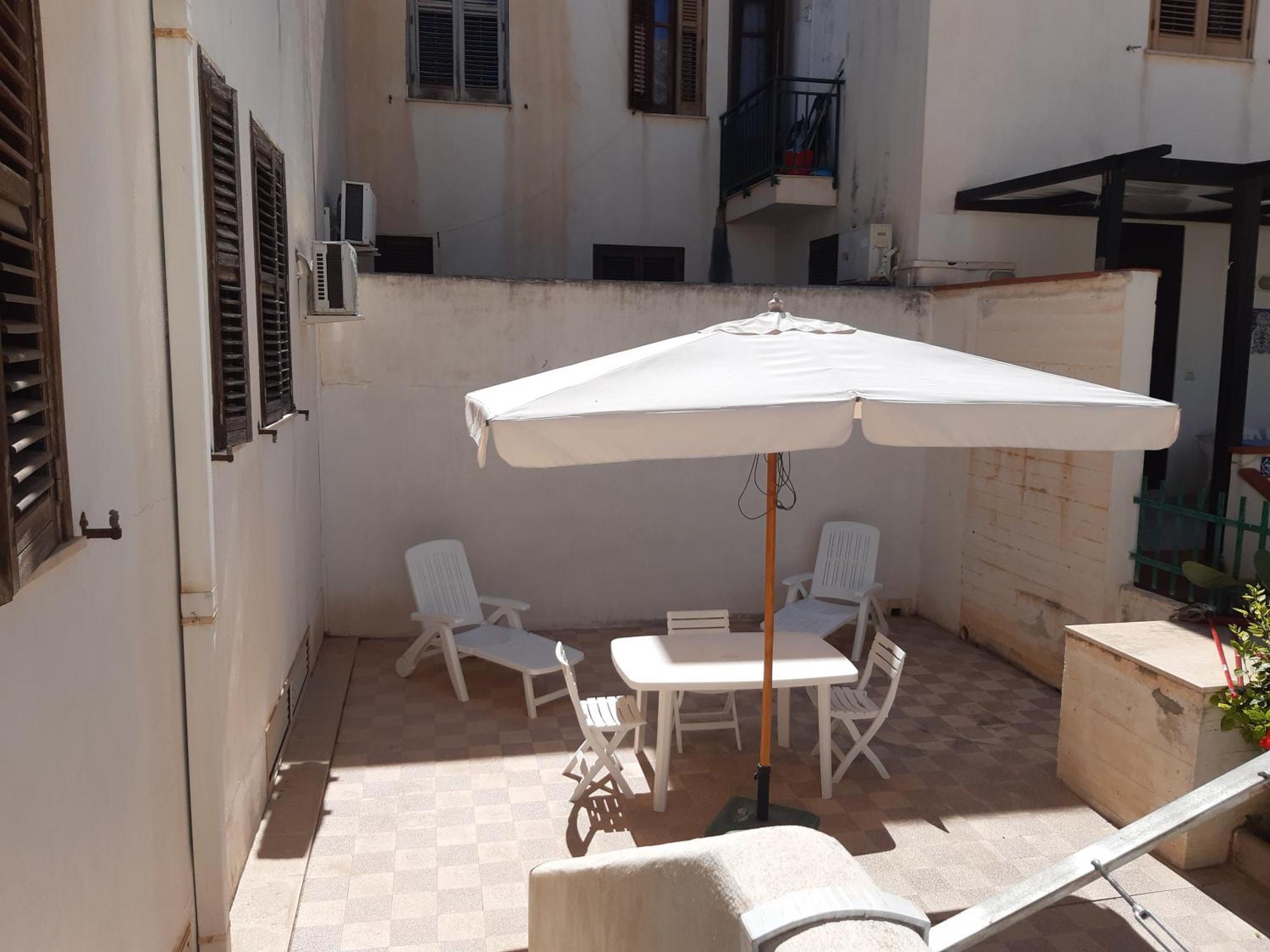 Casa Vacanza Spiaggia Praia Favignana Exterior photo